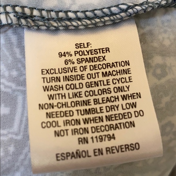 Style & Co Cold shoulder top NWOT - Picture 9 of 9